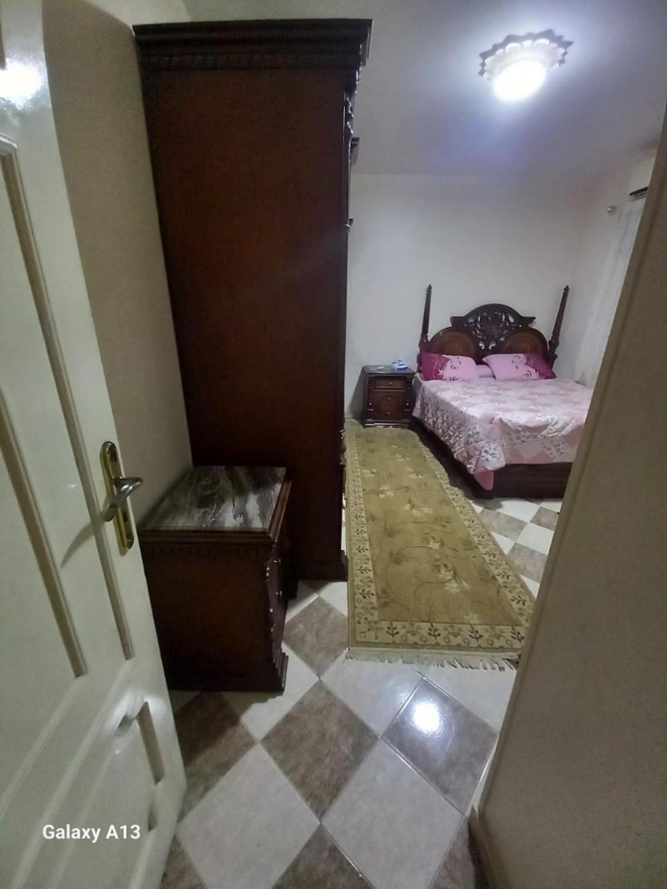 Apartment Your *
